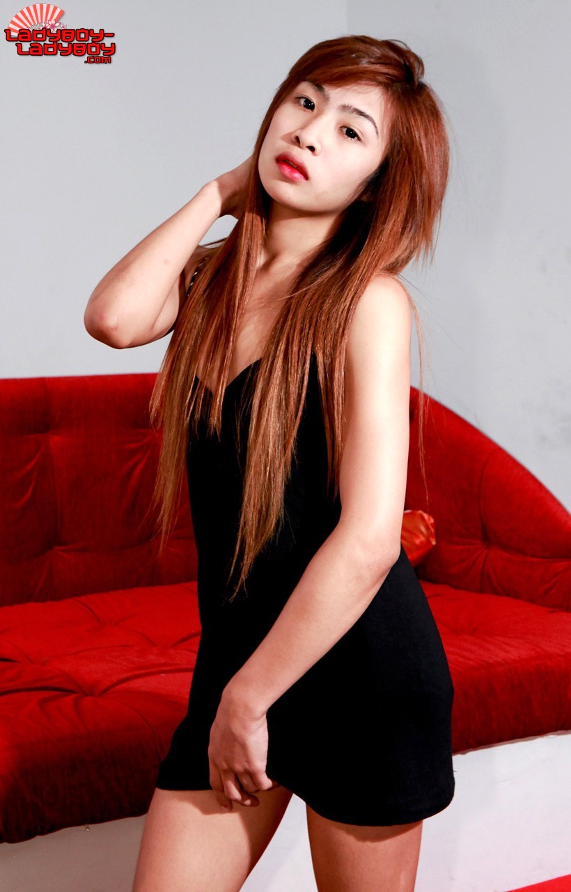 Tracey Is 18 Years Old From Manila This Sensual Shemale